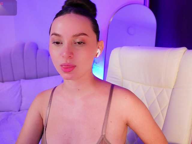 AliceHarper1 live cam on BongaCams