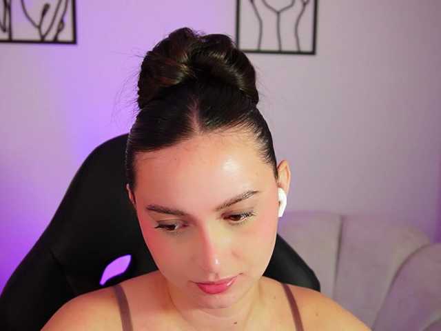 AliceHarper1 live cam on BongaCams