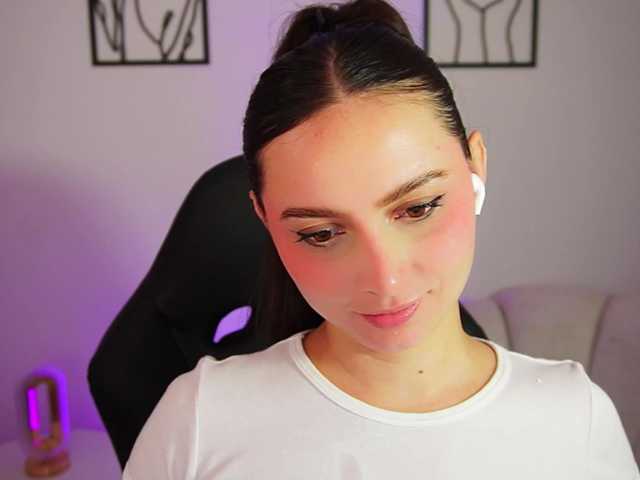 AliceHarper1 live webcam show