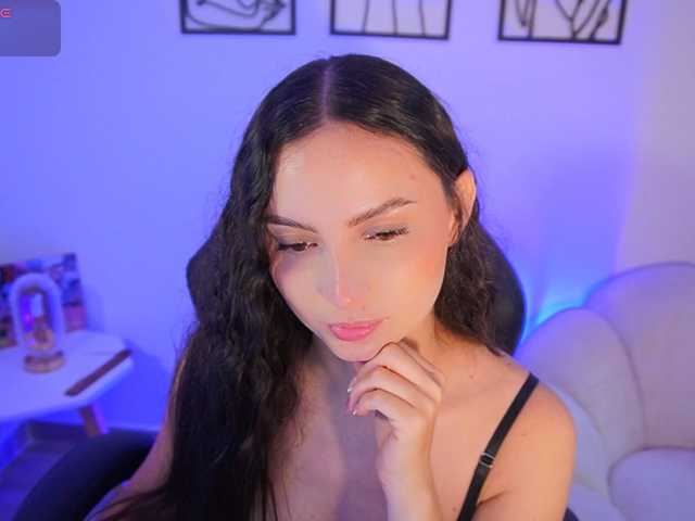 AliceHarper1, en directo ahora en BongaCams