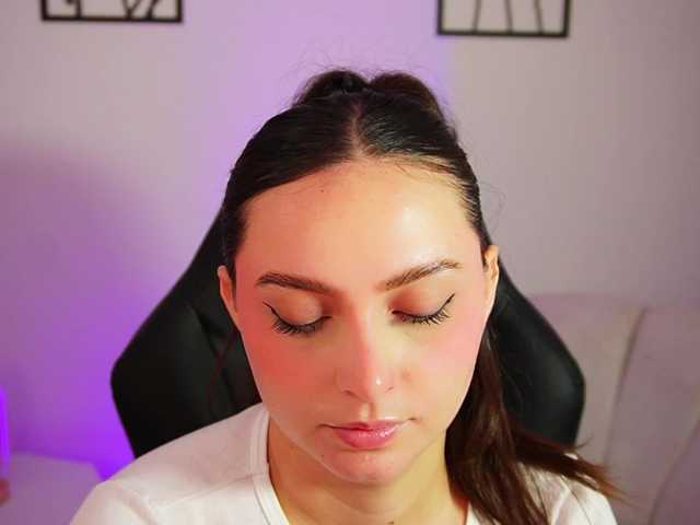 AliceHarper1 live webcam show