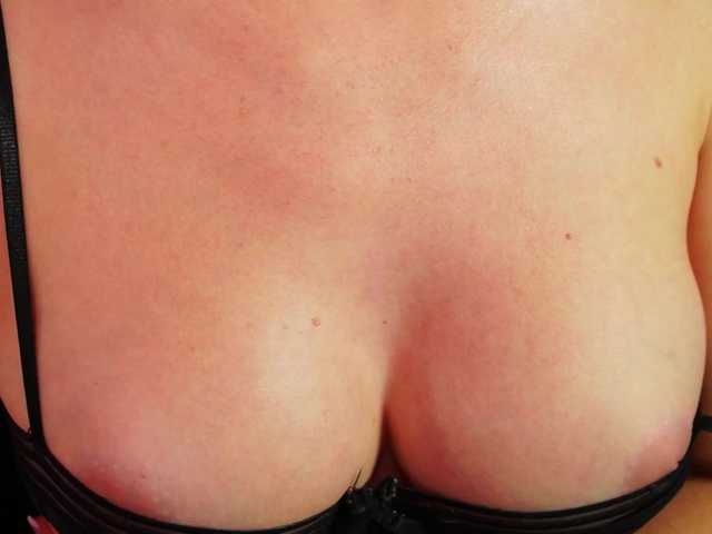 AliceHarper1 live cam on BongaCams