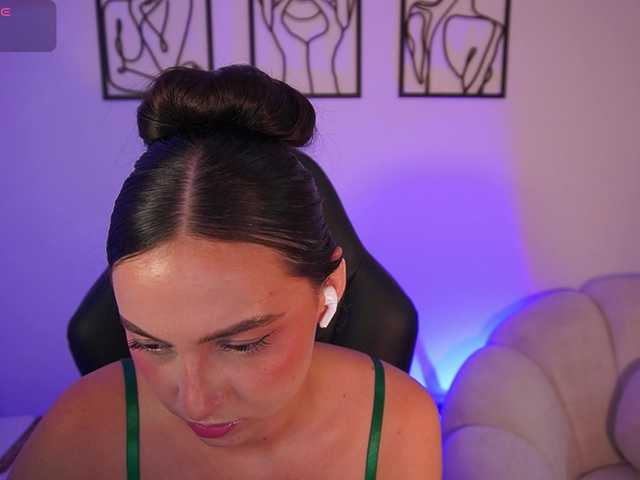 AliceHarper1 live cam preview