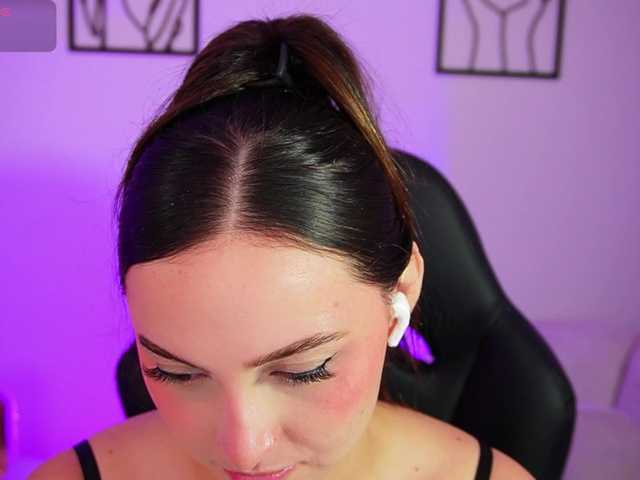 AliceHarper1 live webcam show