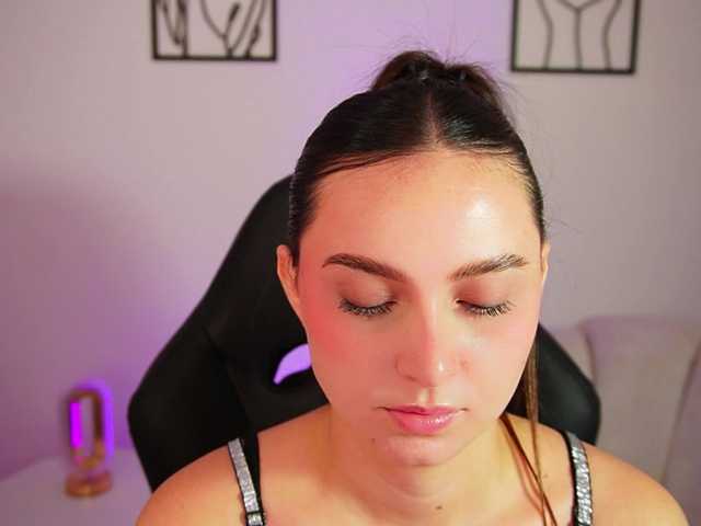 AliceHarper1 live cam on BongaCams