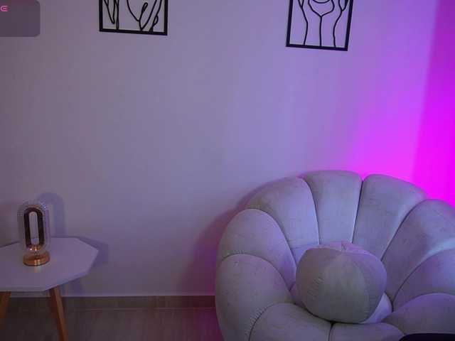 AliceHarper1 live cam on BongaCams