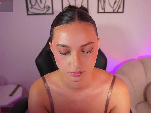 AliceHarper1 live cam preview