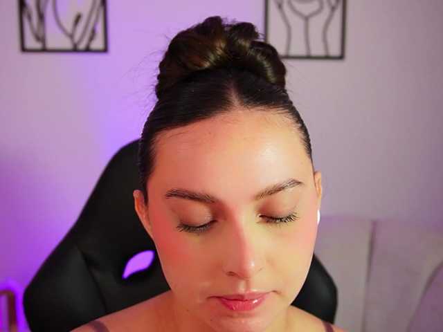 AliceHarper1 live webcam show