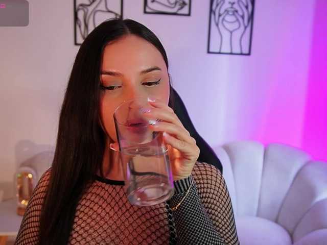 AliceHarper1 live cam on BongaCams