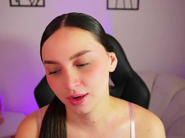 AliceHarper1 live webcam show