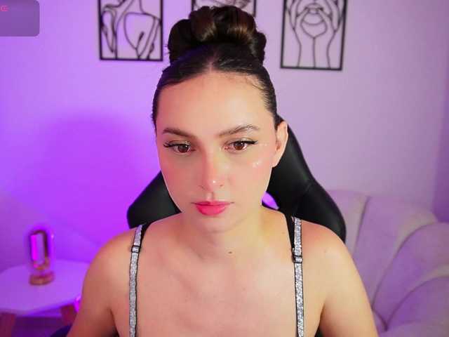 AliceHarper1 Live Cam on BongaCams
