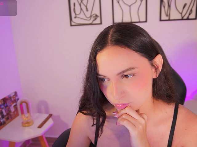 AliceHarper1 live cam on BongaCams
