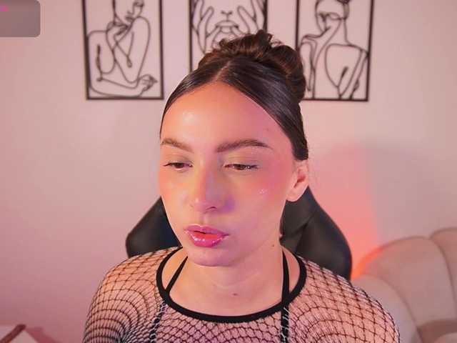 AliceHarper1 live cam on BongaCams