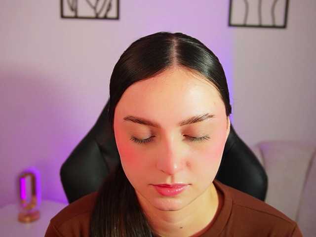 AliceHarper1 live webcam show