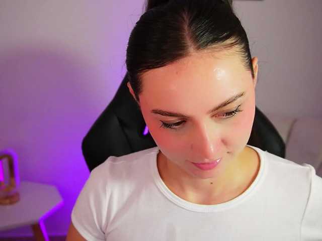 AliceHarper1 live webcam show