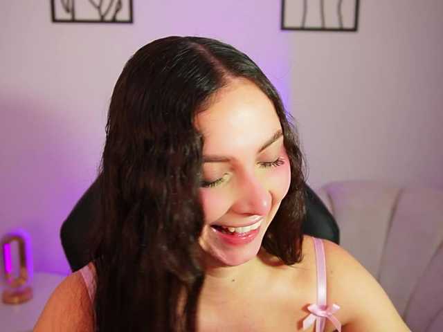 AliceHarper1 live cam on BongaCams