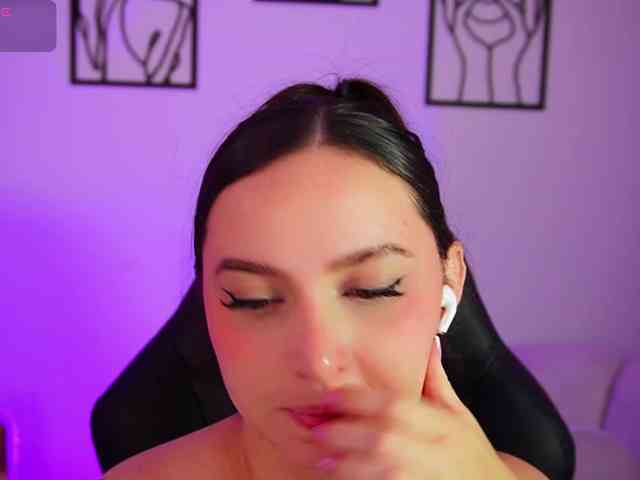 AliceHarper1 webcam