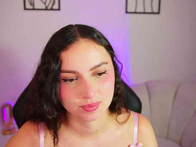 AliceHarper1 Live Webcam on BongaCams
