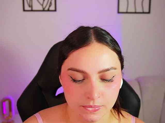 AliceHarper1 Live Webcam on BongaCams