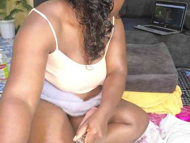 BigAssRaW Live Webcam on BongaCams