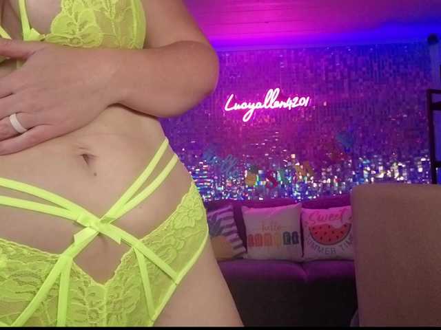 lucyallen4201 live cam on BongaCams