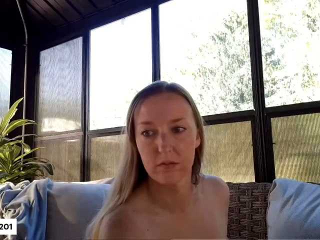 lucyallen4201 live cam on BongaCams