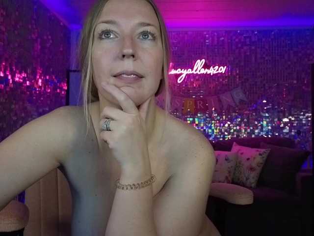 lucyallen4201's BongaCams show and profile