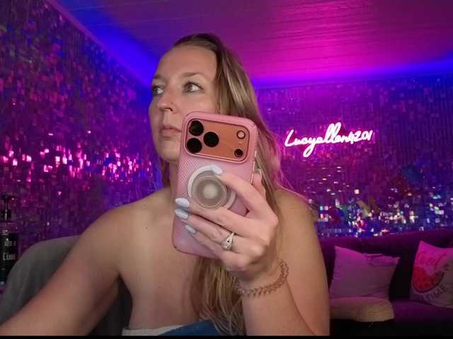 lucyallen4201 live cam on BongaCams