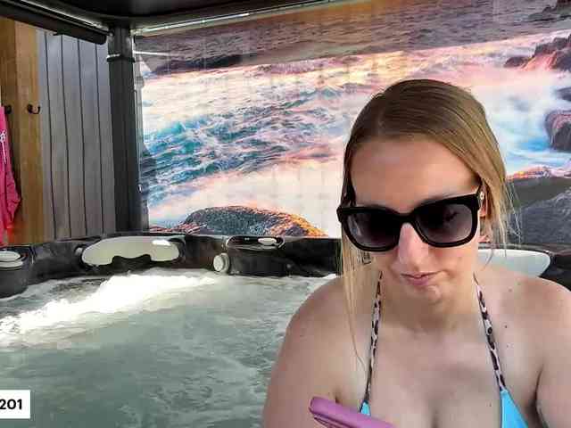 lucyallen4201 webcam