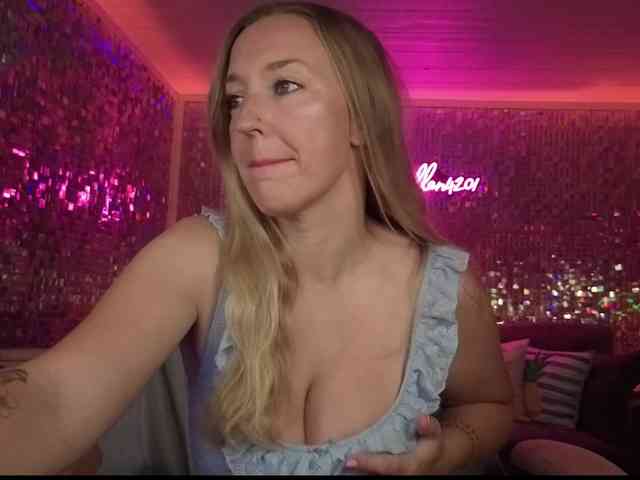lucyallen4201 webcam