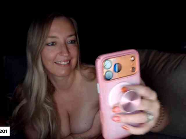 lucyallen4201 webcam