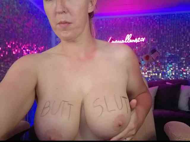 lucyallen4201 webcam