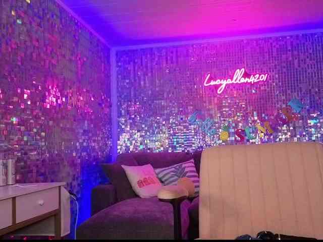 lucyallen4201 webcam