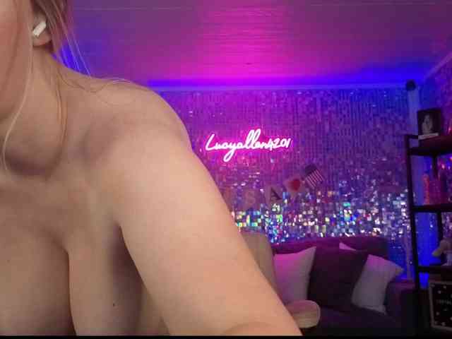 lucyallen4201 webcam