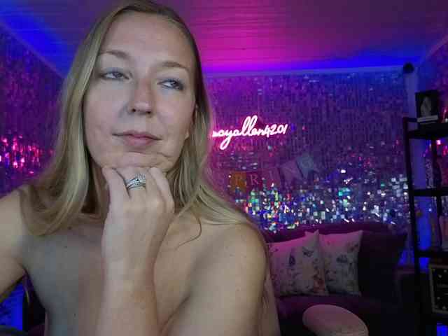 lucyallen4201 webcam