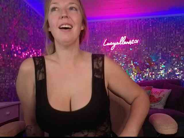lucyallen4201 webcam