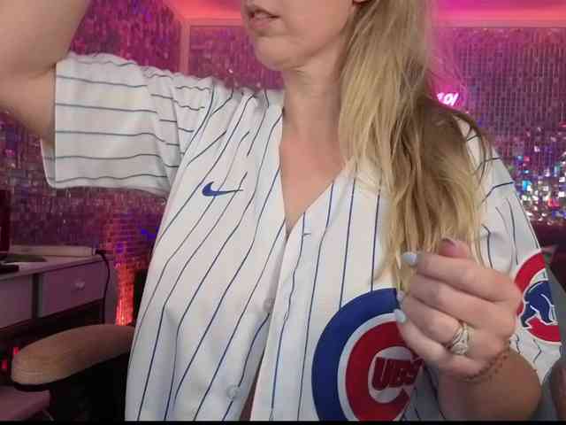 lucyallen4201 webcam