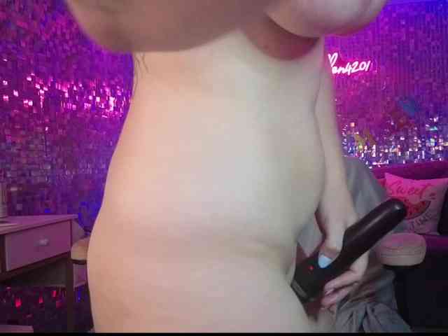 lucyallen4201 webcam