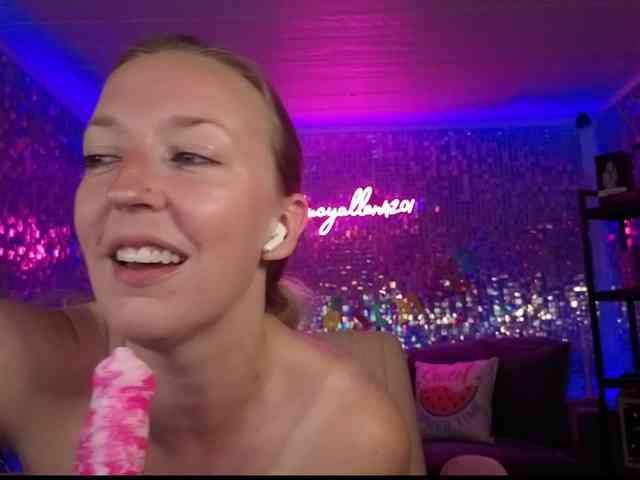 lucyallen4201 webcam