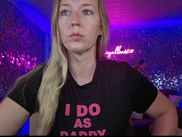 lucyallen4201 webcam