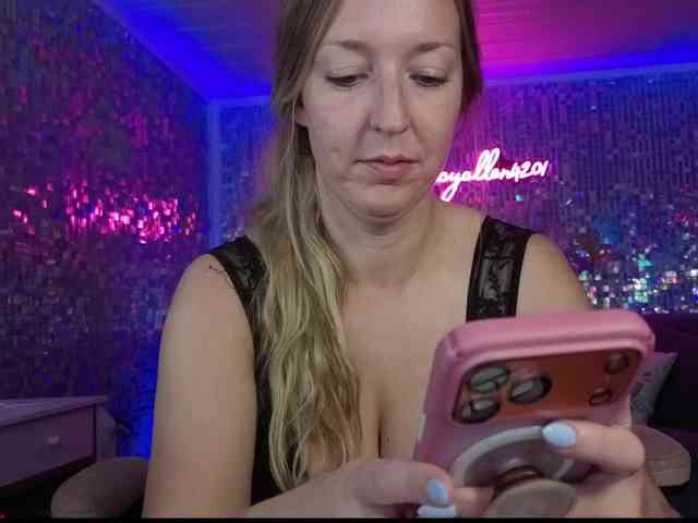 lucyallen4201 webcam