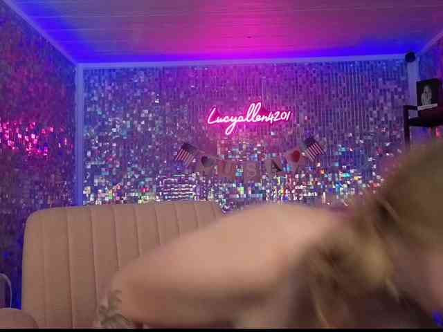 lucyallen4201 webcam