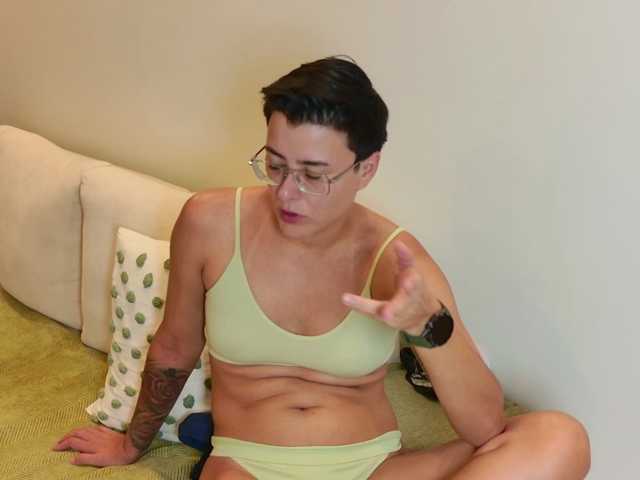 Sashanotfound live cam on BongaCams