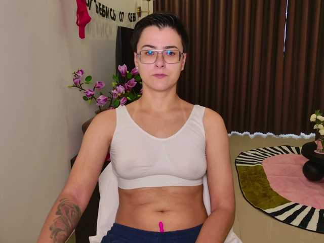Sashanotfound live cam on BongaCams