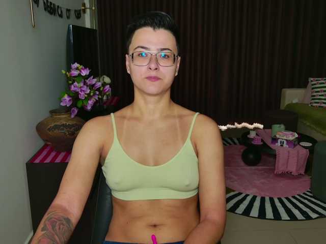 Sashanotfound live cam on BongaCams