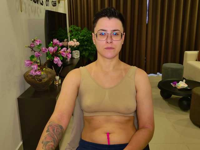 Sashanotfound's BongaCams show and profile