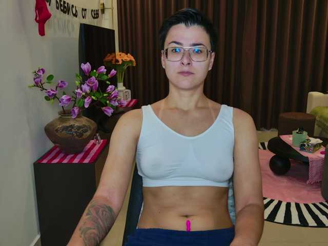 Sashanotfound live cam on BongaCams