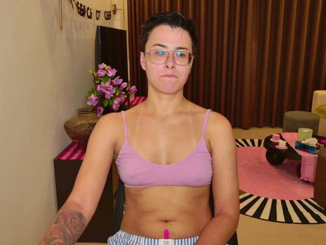 Sashanotfound live cam on BongaCams