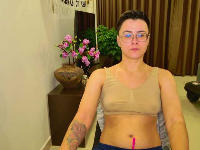 Sashanotfound's BongaCams show and profile