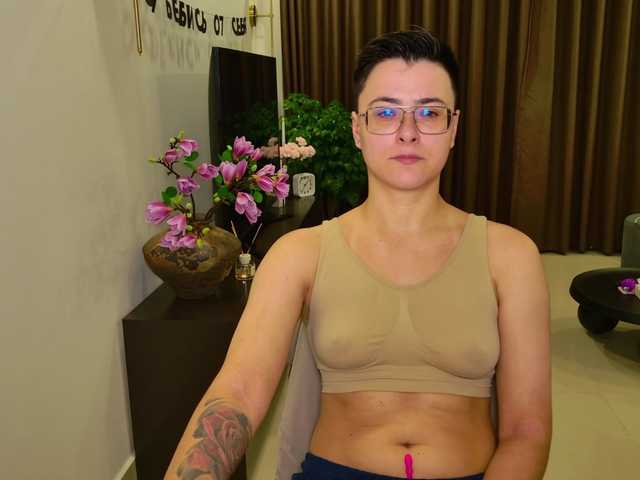 Sashanotfound's BongaCams show and profile